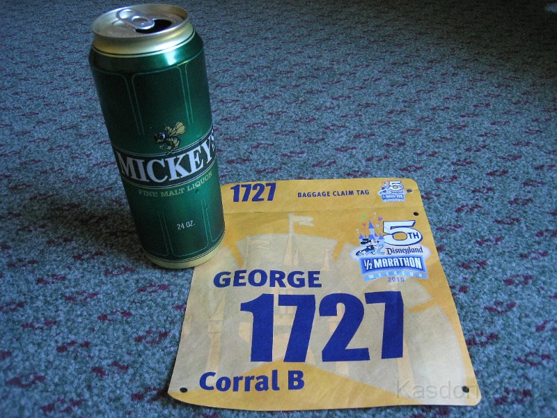 Disneyland 2010 HM Expo 0285.JPG - To help hydrate and carbo load I picked up a couple of cans of  various types of "water". The "Mickey's" malt liquor seemed especially approrpriate for the occasion.